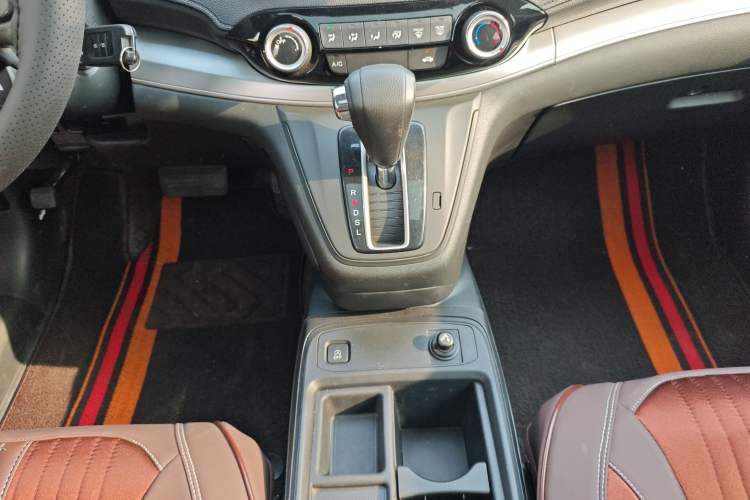 Used Honda CR-V 2016 2.0L two-wheel drive Urban Edition Gear Lever