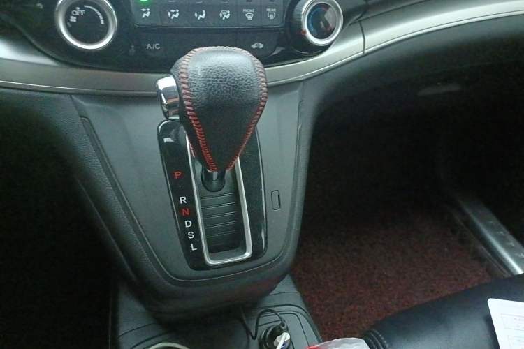 Used Honda CR-V 2016 2.0L two-wheel drive Urban Edition Gear Lever