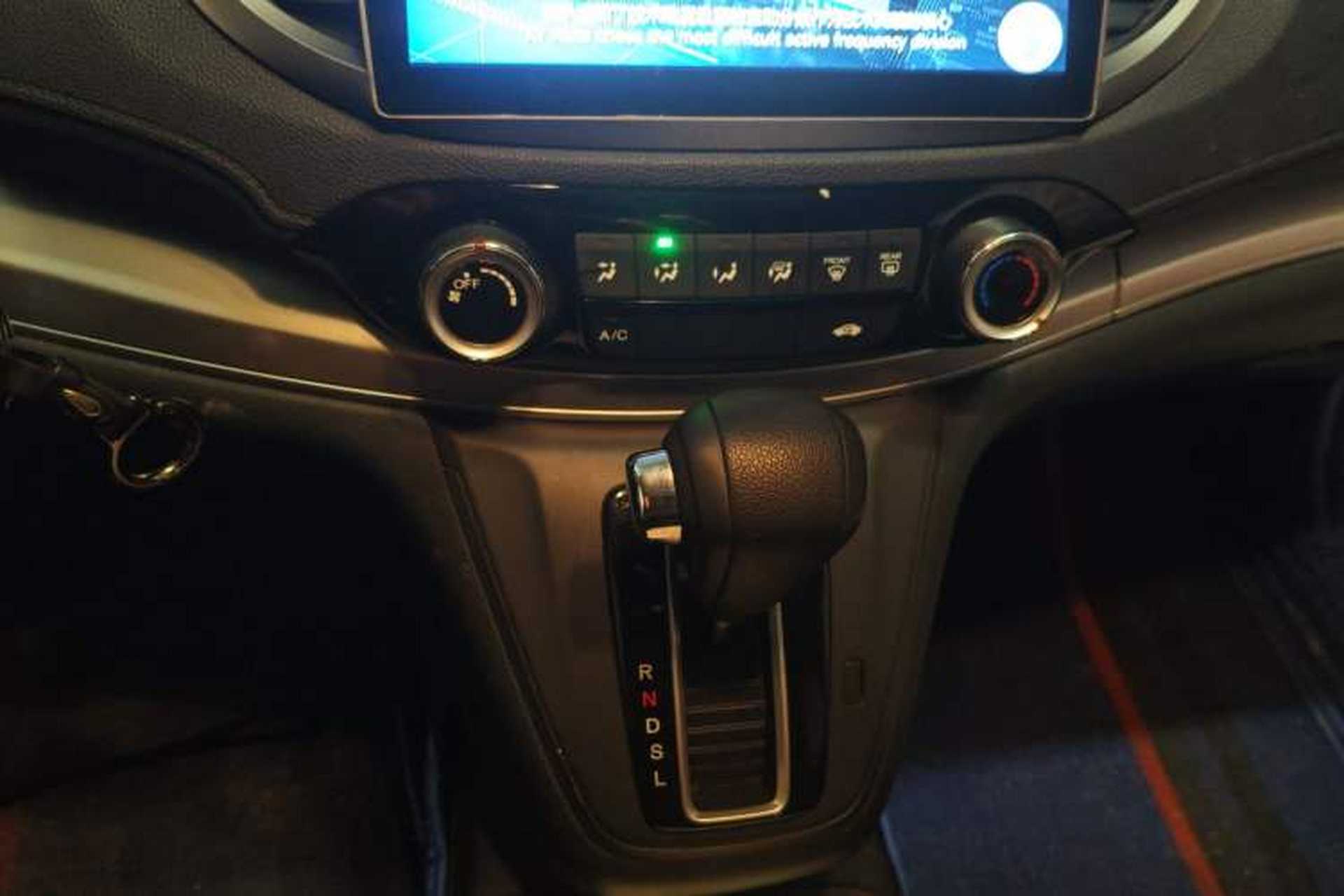 Used Honda CR-V 2016 2.0L two-wheel drive Urban Edition Gear Lever