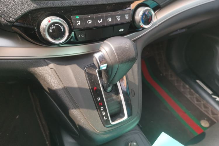 Used Honda CR-V 2016 2.0L two-wheel drive Urban Edition Gear Lever
