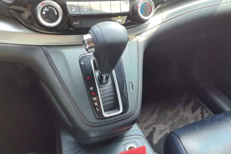 Used Honda CR-V 2016 2.0L two-wheel drive Urban Edition Gear Lever