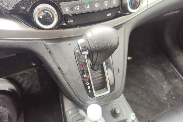 Used Honda CR-V 2016 2.0L Two-Wheel Drive Classic Edition Gear Lever