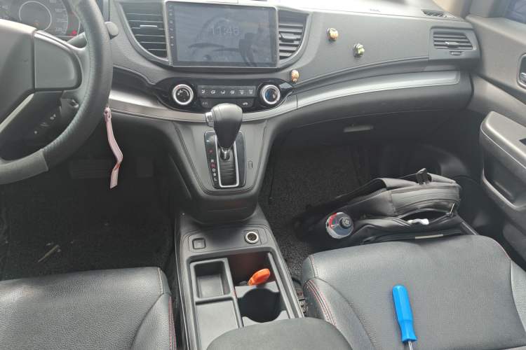 Used Honda CR-V 2016 2.0L Two-Wheel Drive Classic Edition Gear Lever
