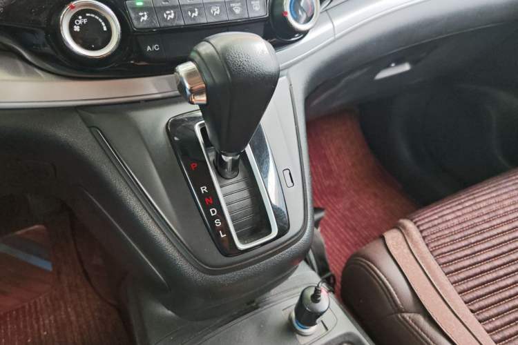 Used Honda CR-V 2016 2.0L Two-Wheel Drive Classic Edition Gear Lever