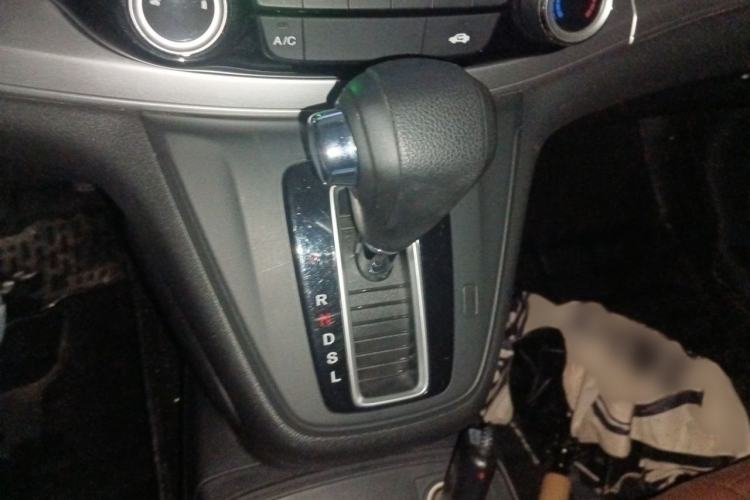Used Honda CR-V 2016 2.0L two-wheel drive Urban Edition Gear Lever
