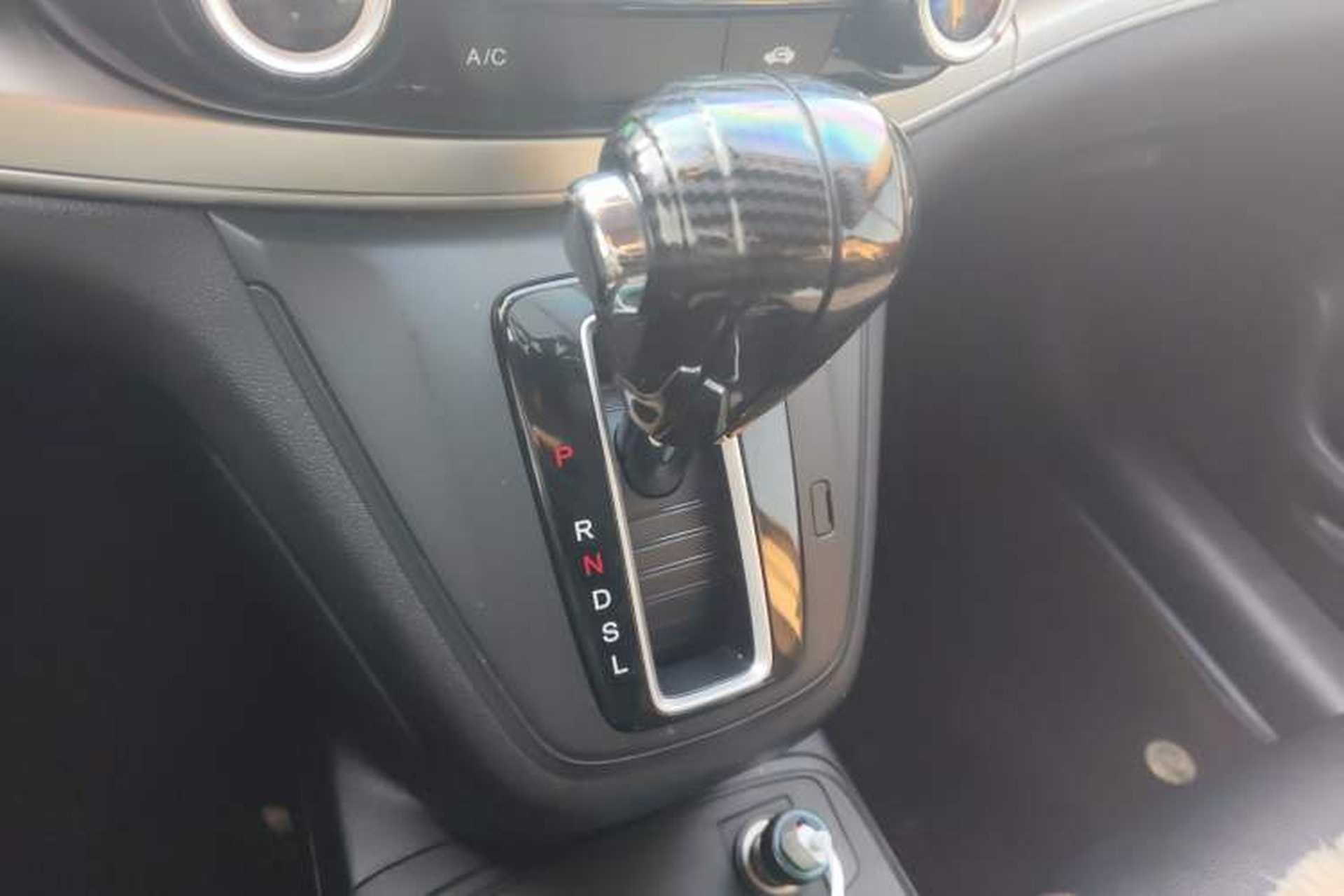 Used Honda CR-V 2016 2.0L two-wheel drive Urban Edition Gear Lever
