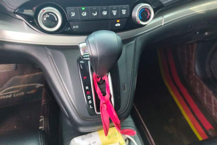 Used Honda CR-V 2016 2.0L Two-Wheel Drive Classic Edition Gear Lever