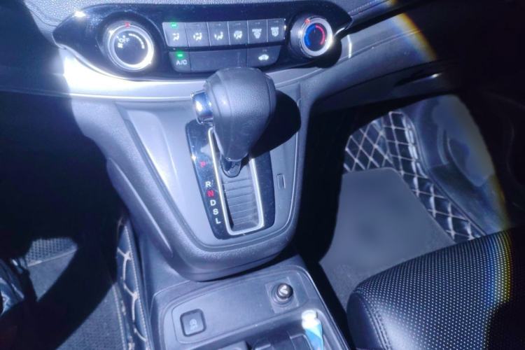 Used Honda CR-V 2016 2.0L Two-Wheel Drive Classic Edition Gear Lever