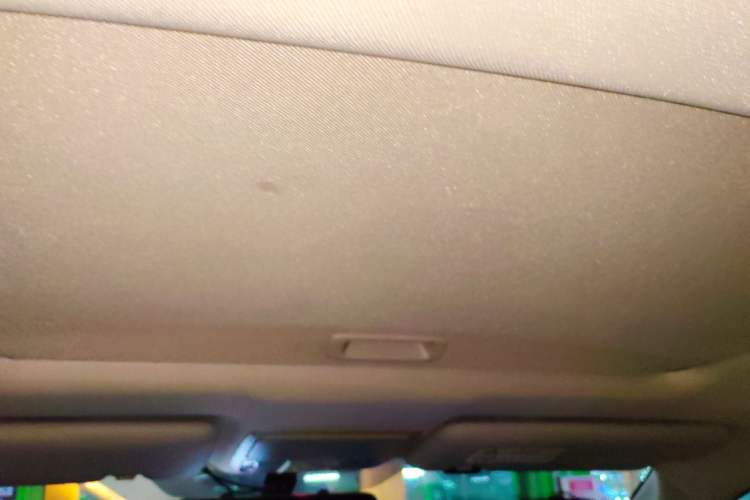 Used Honda CR-V 2016 2.0L two-wheel drive Urban Edition Headliner