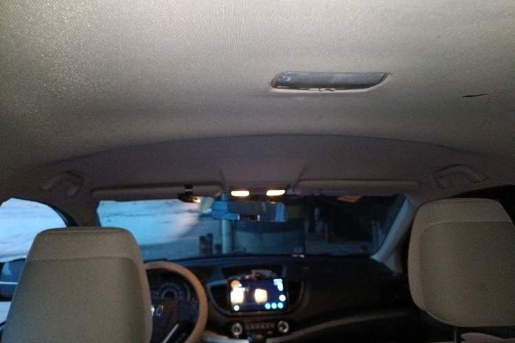 Used Honda CR-V 2016 2.0L Two-Wheel Drive Classic Edition Headliner