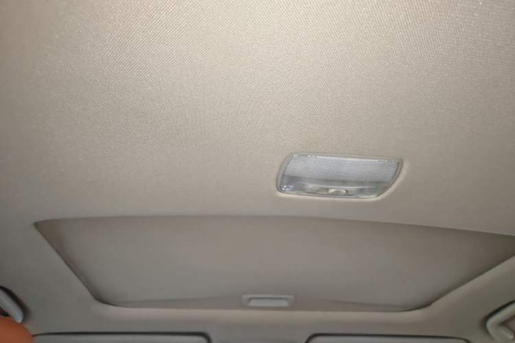 Used Honda CR-V 2016 2.0L two-wheel drive Urban Edition Headliner