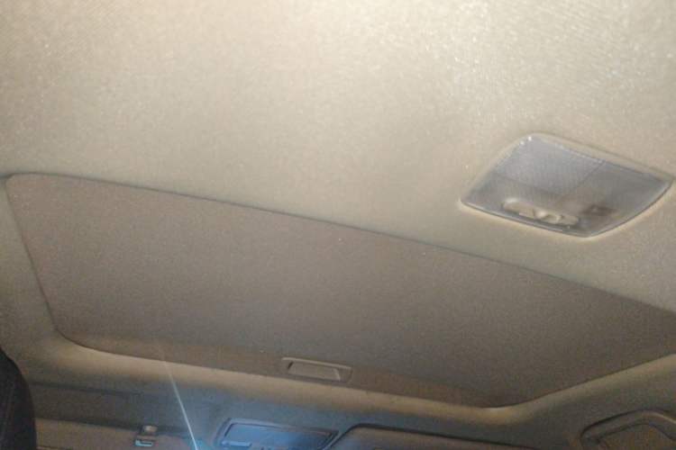 Used Honda CR-V 2016 2.0L two-wheel drive Urban Edition Headliner