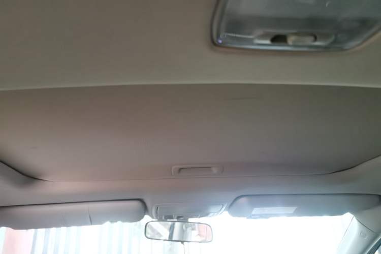 Used Honda CR-V 2016 2.0L two-wheel drive Urban Edition Headliner
