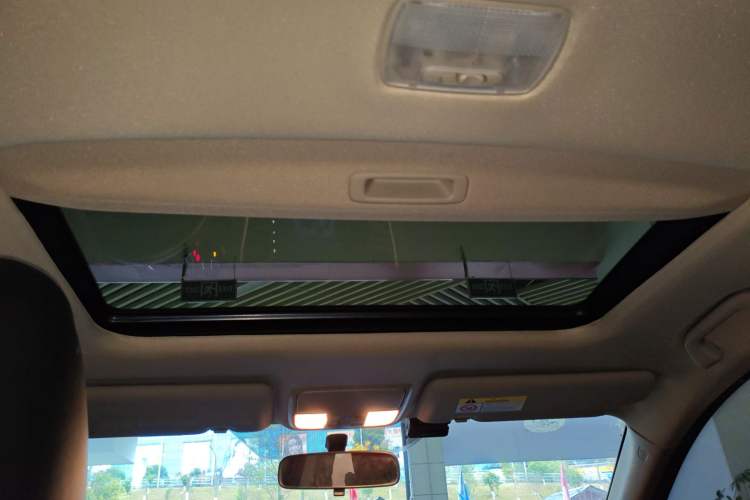 Used Honda CR-V 2016 2.0L two-wheel drive Urban Edition Headliner