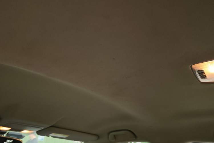 Used Honda CR-V 2016 2.0L Two-Wheel Drive Classic Edition Headliner