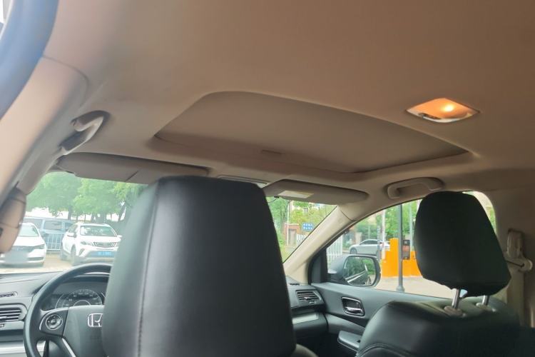 Used Honda CR-V 2016 2.0L two-wheel drive Urban Edition Headliner