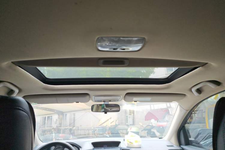Used Honda CR-V 2016 2.0L two-wheel drive Urban Edition Headliner