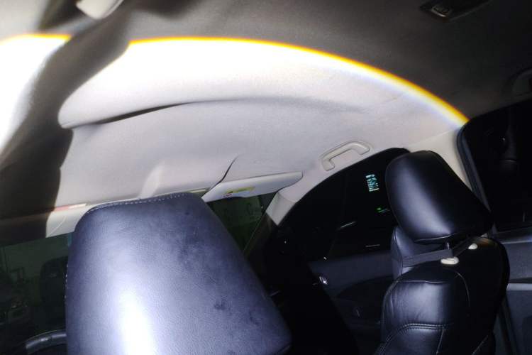 Used Honda CR-V 2016 2.0L Two-Wheel Drive Classic Edition Headliner