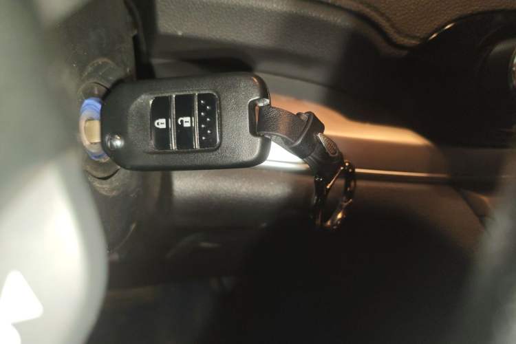 Used Honda CR-V 2016 2.0L two-wheel drive Urban Edition Interior 1