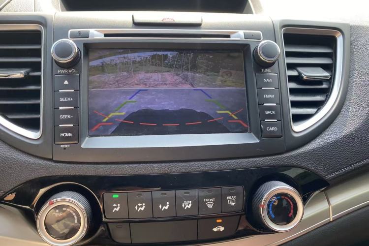 Used Honda CR-V 2016 2.0L two-wheel drive Urban Edition Interior 10