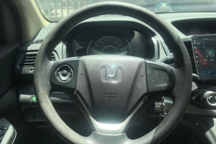Used Honda CR-V 2016 2.0L two-wheel drive Urban Edition Interior 3