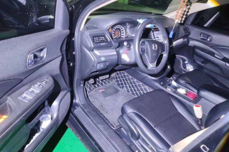 Used Honda CR-V 2016 2.0L Two-Wheel Drive Classic Edition Interior 3