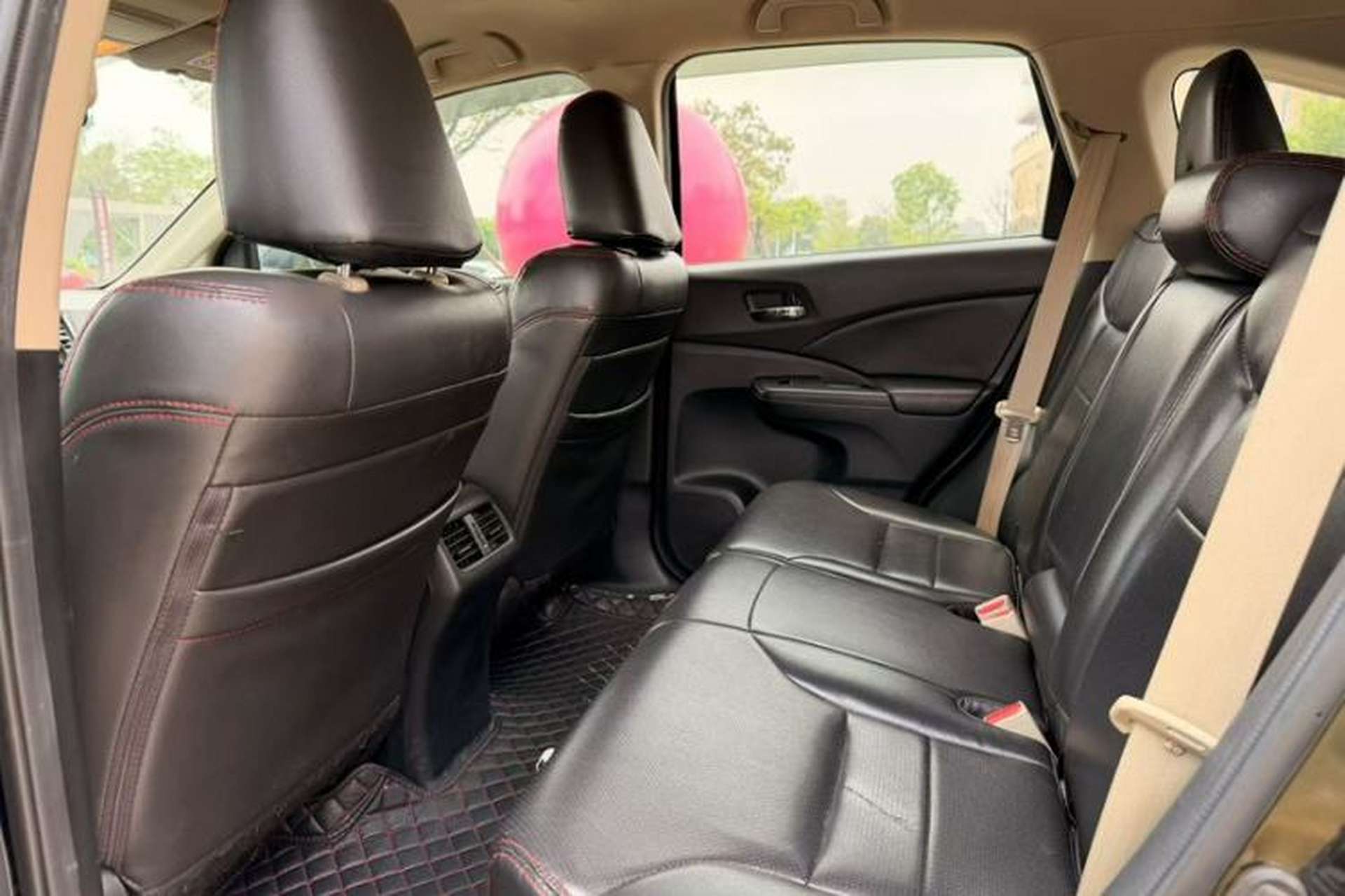 Used Honda CR-V 2016 2.0L Two-Wheel Drive Classic Edition Interior 4