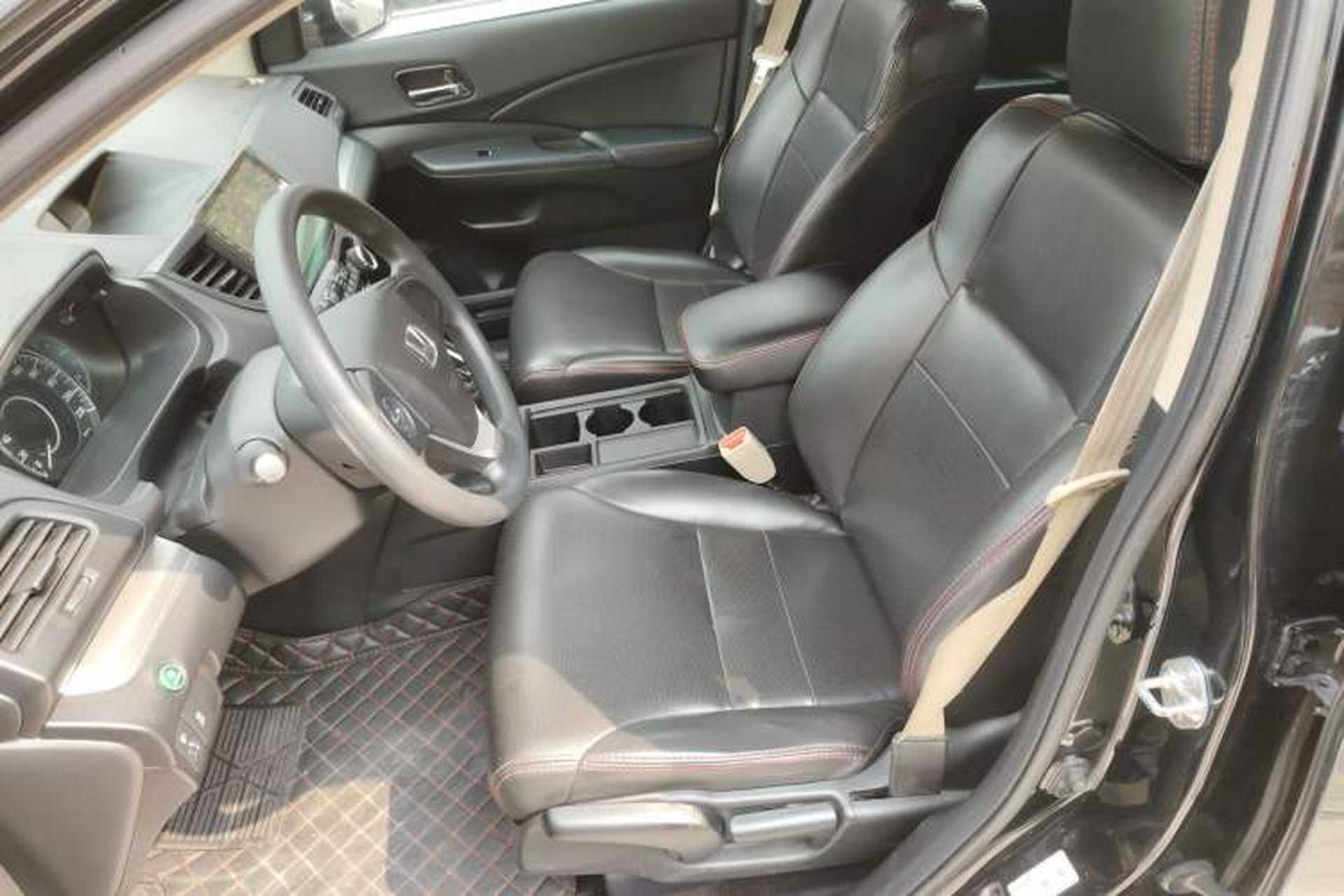 Used Honda CR-V 2016 2.0L Two-Wheel Drive Classic Edition Left Front Seat