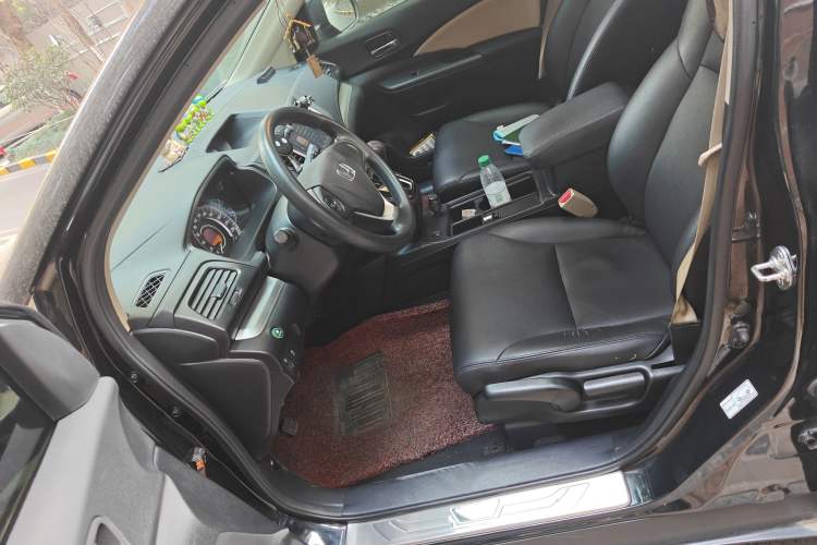 Used Honda CR-V 2016 2.0L two-wheel drive Urban Edition Left Front Seat