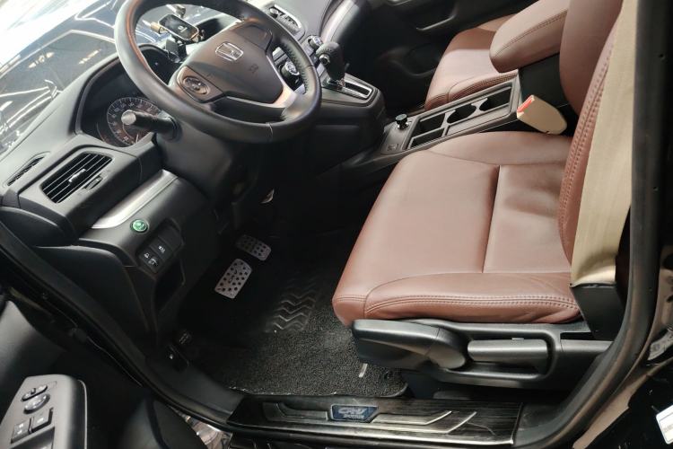 Used Honda CR-V 2016 2.0L two-wheel drive Urban Edition Left Front Seat