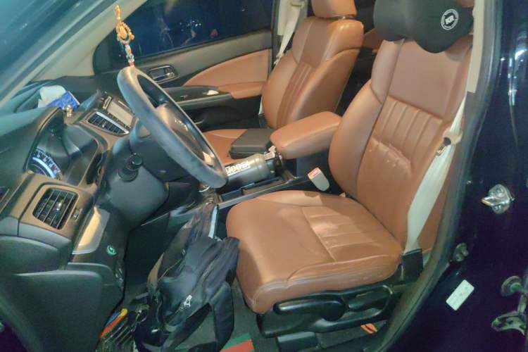 Used Honda CR-V 2016 2.0L two-wheel drive Urban Edition Left Front Seat