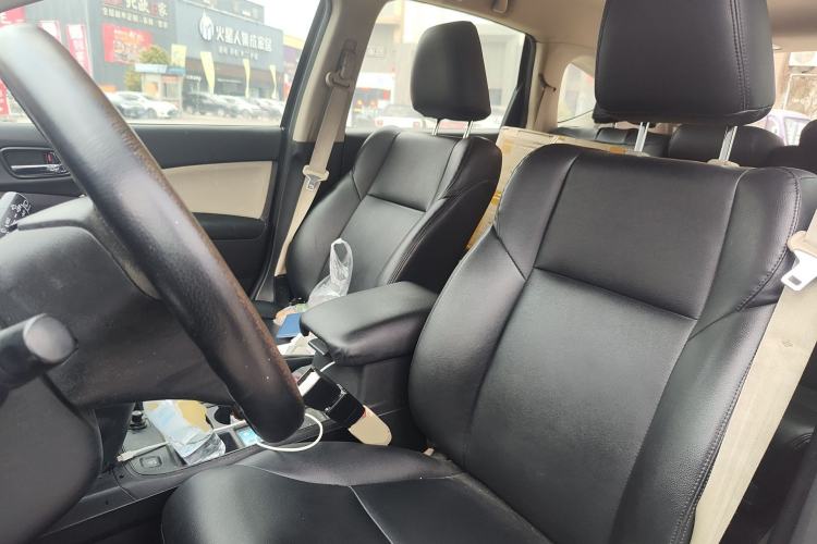 Used Honda CR-V 2016 2.0L Two-Wheel Drive Classic Edition Left Front Seat