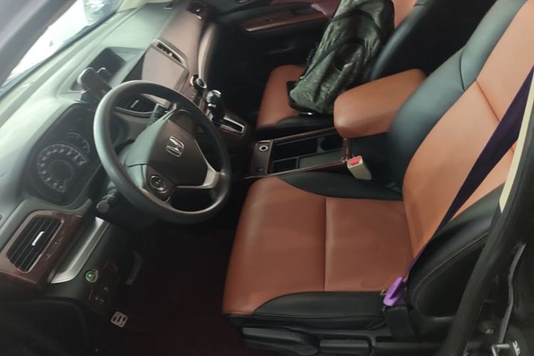 Used Honda CR-V 2016 2.0L two-wheel drive Urban Edition Left Front Seat