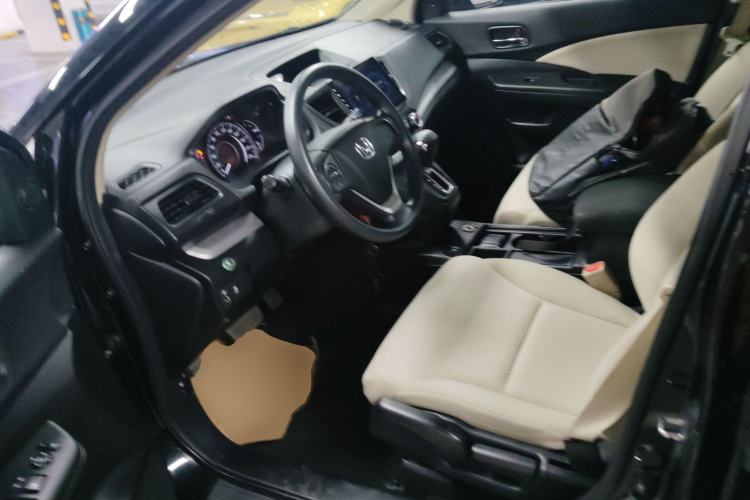 Used Honda CR-V 2016 2.0L Two-Wheel Drive Classic Edition Left Front Seat