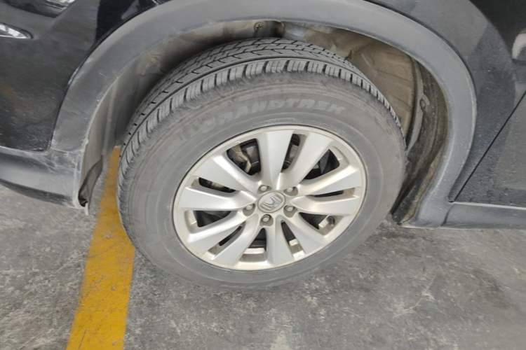 Used Honda CR-V 2016 2.0L two-wheel drive Urban Edition Left Front Wheel Hub