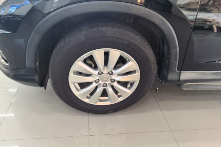 Used Honda CR-V 2016 2.0L two-wheel drive Urban Edition Left Front Wheel Hub