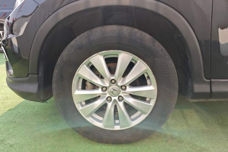 Used Honda CR-V 2016 2.0L two-wheel drive Urban Edition Left Front Wheel Hub