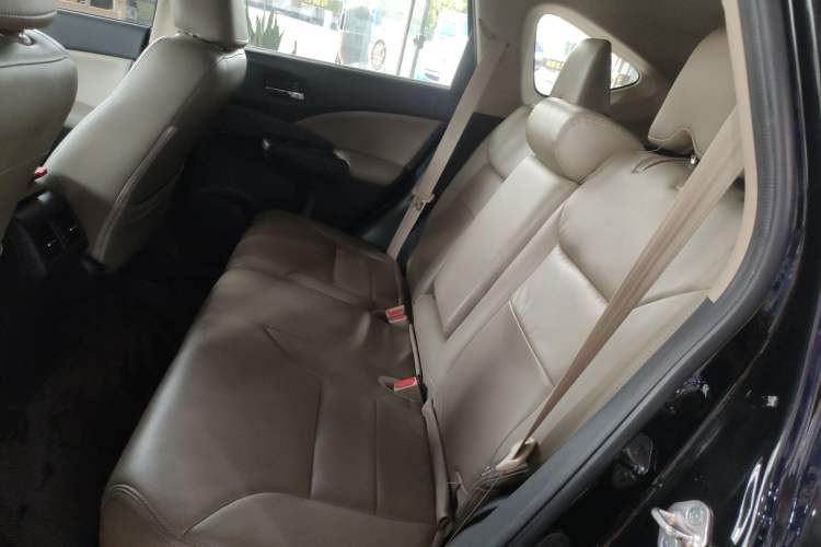 Used Honda CR-V 2016 2.0L two-wheel drive Urban Edition Left Rear Seat