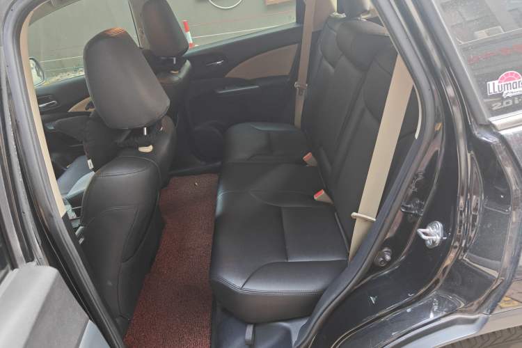 Used Honda CR-V 2016 2.0L two-wheel drive Urban Edition Left Rear Seat