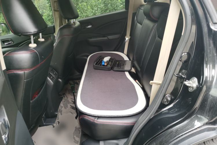 Used Honda CR-V 2016 2.0L two-wheel drive Urban Edition Left Rear Seat