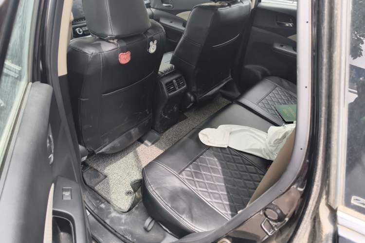 Used Honda CR-V 2016 2.0L Two-Wheel Drive Classic Edition Left Rear Seat