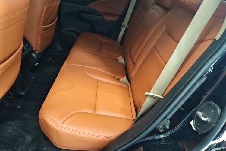 Used Honda CR-V 2016 2.0L two-wheel drive Urban Edition Left Rear Seat