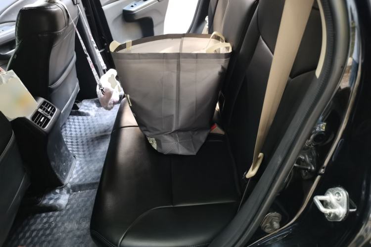 Used Honda CR-V 2016 2.0L two-wheel drive Urban Edition Left Rear Seat