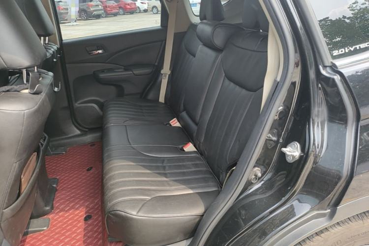 Used Honda CR-V 2016 2.0L two-wheel drive Urban Edition Left Rear Seat