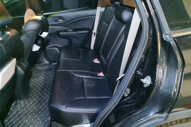 Used Honda CR-V 2016 2.0L two-wheel drive Urban Edition Left Rear Seat