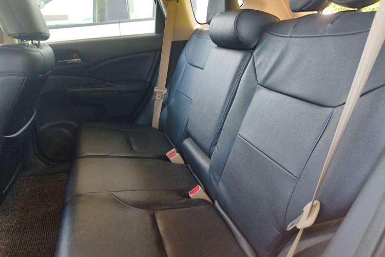 Used Honda CR-V 2016 2.0L two-wheel drive Urban Edition Left Rear Seat