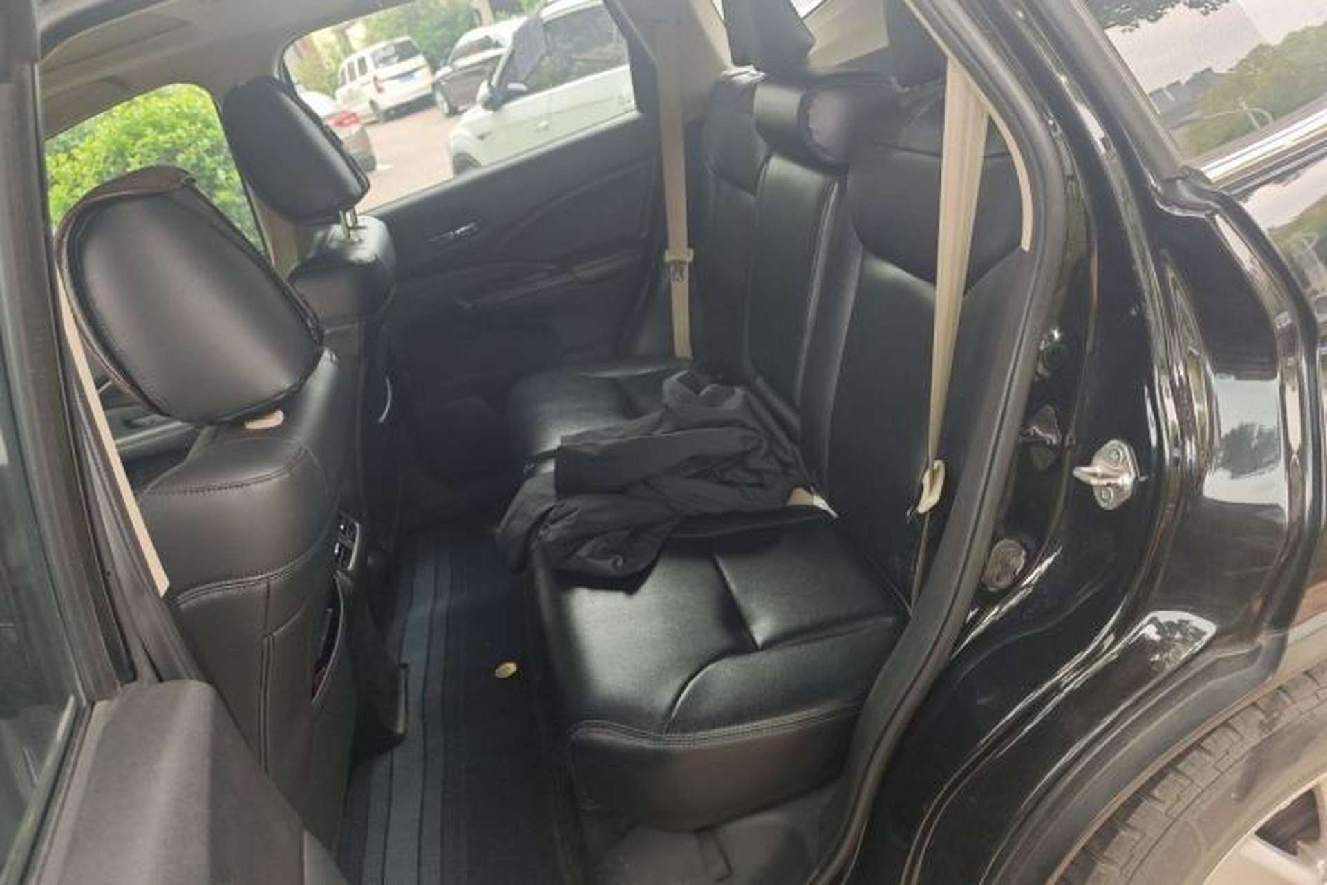 Used Honda CR-V 2016 2.0L two-wheel drive Urban Edition Left Rear Seat