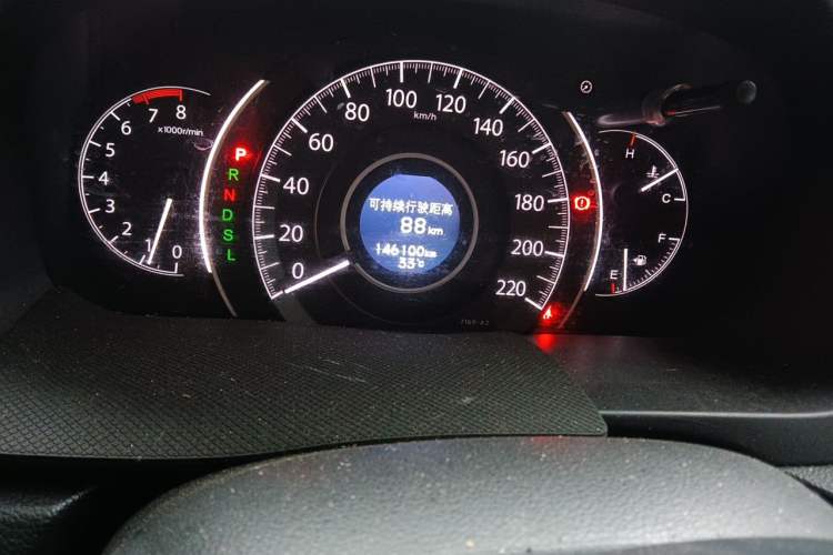 Used Honda CR-V 2016 2.0L two-wheel drive Urban Edition Odometer Close Up