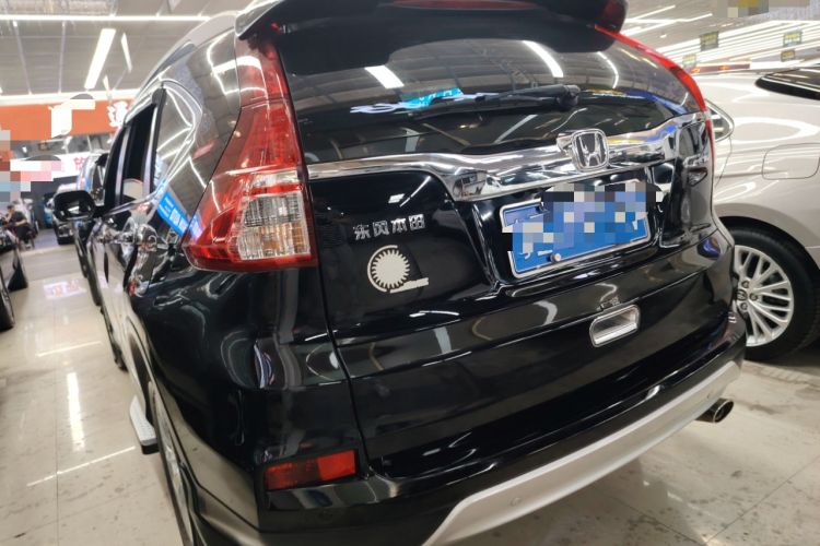 Used Honda CR-V 2016 2.0L two-wheel drive Urban Edition Rear Left 45 Deg