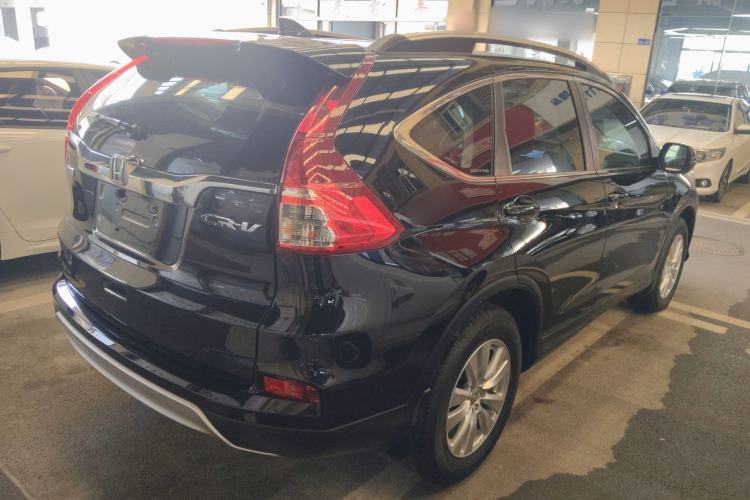 Used Honda CR-V 2016 2.0L two-wheel drive Urban Edition Rear Right 45 Deg